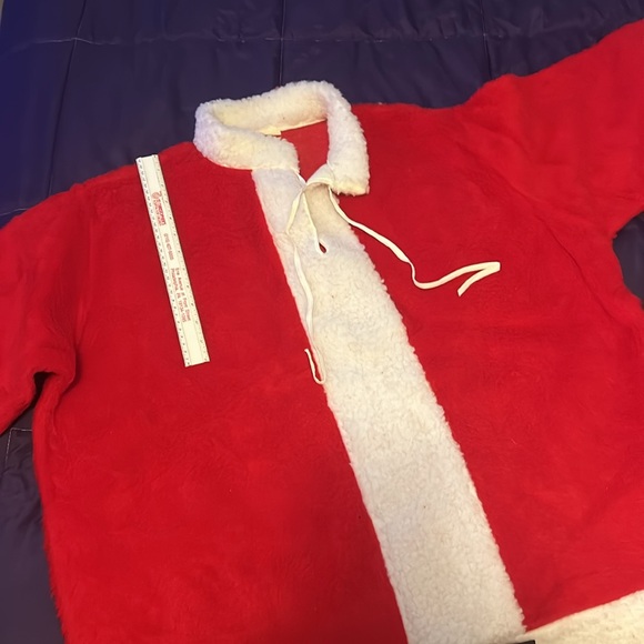 Cool Santa Suit! - Picture 7 of 7